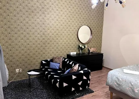 Stylish Flat In Jewish District 7